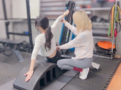 フリーランス女性ピラティストレーナー